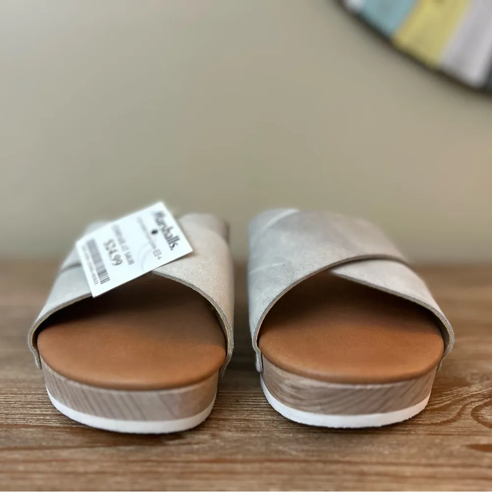 Donna Toscana Beige Suede Wooden Sole Clog Sandals sz 7.5M Tan - Image 2