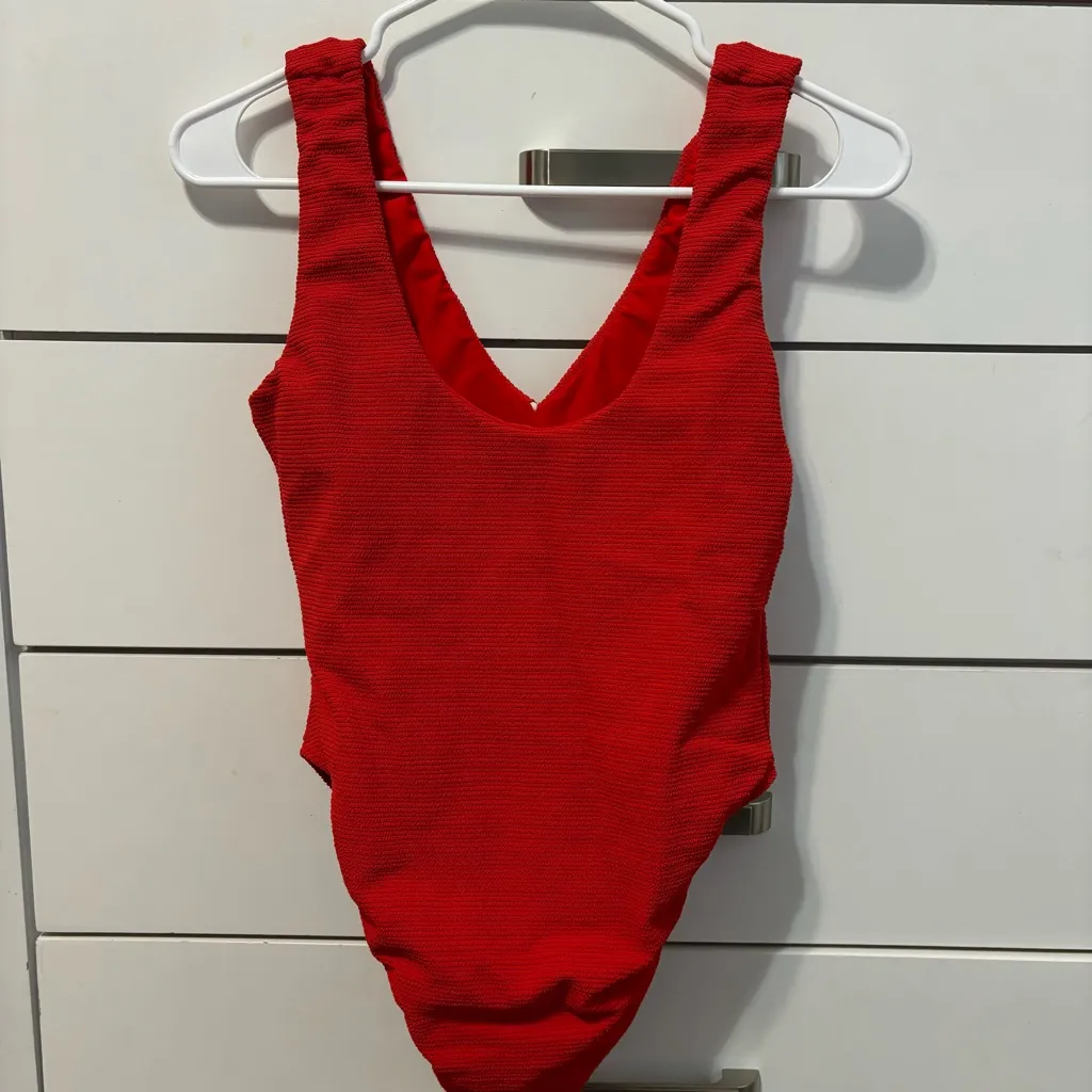 Montce Swim Red One Piece Ribbed Swimsuit Size L - Image 3