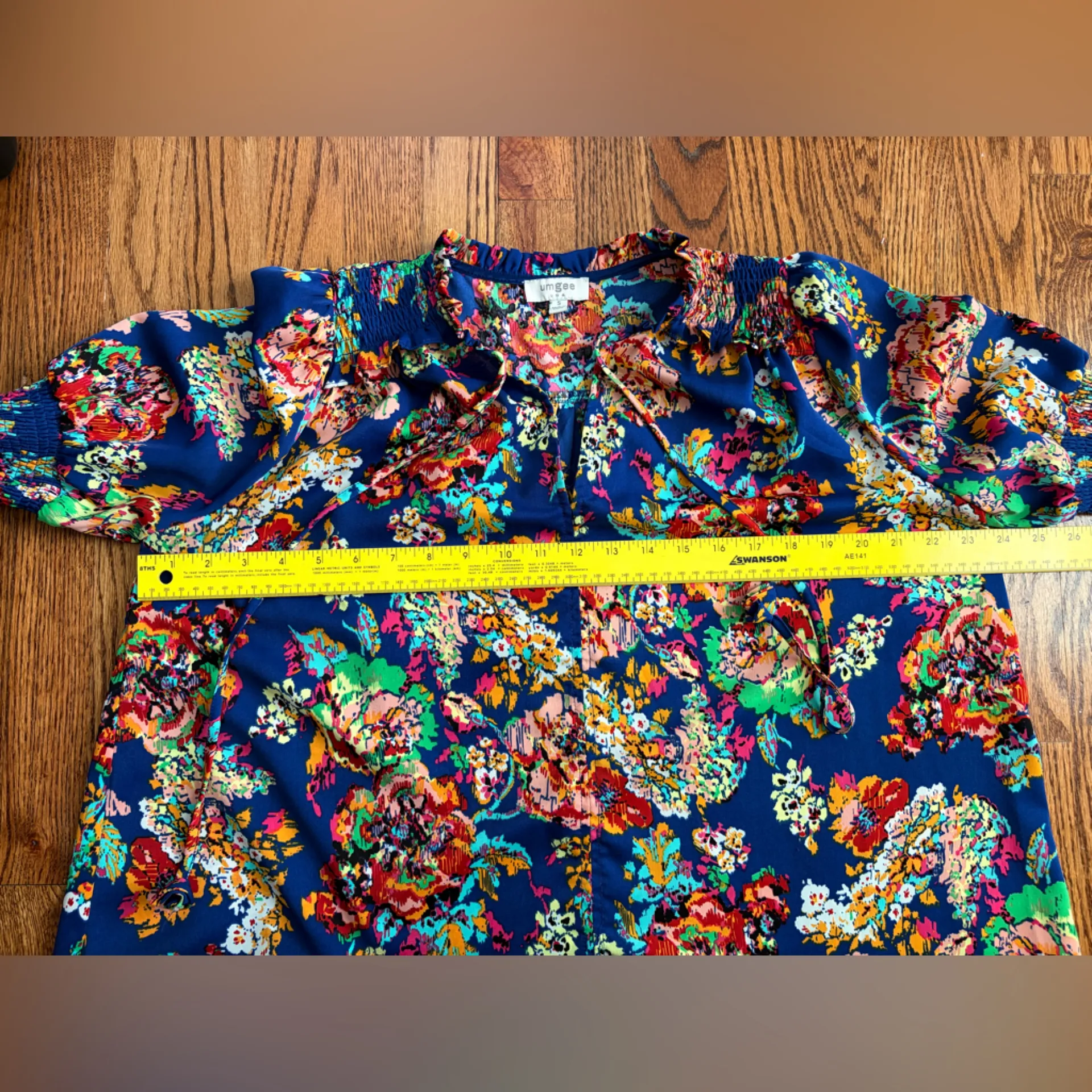 Umgee Mixed Floral Boho Top
Size Small - Image 7