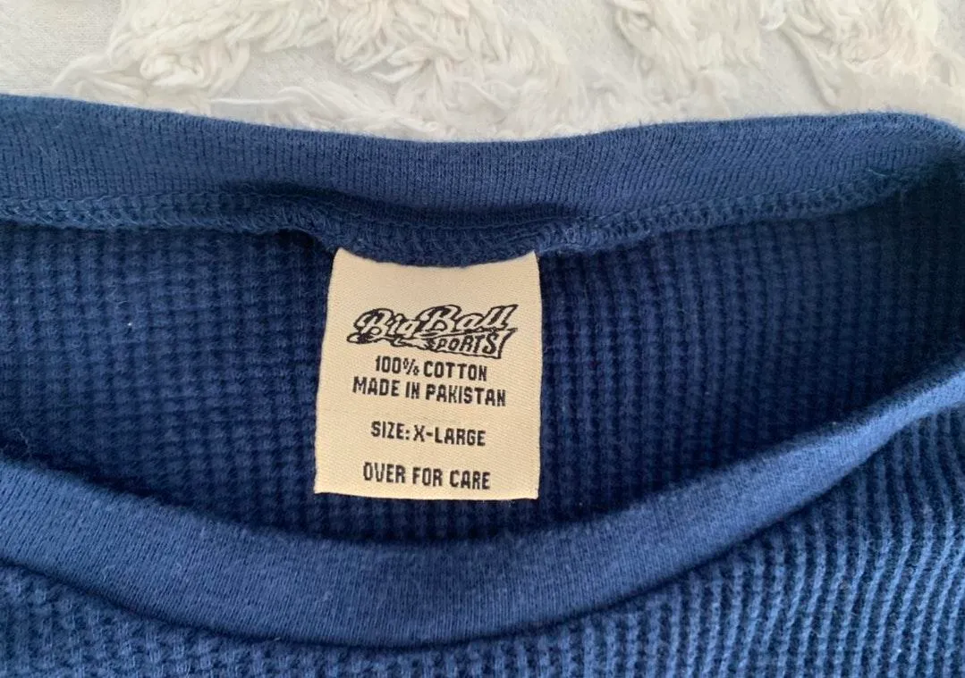 Self Cropped UVA Shirt Size L - Image 3