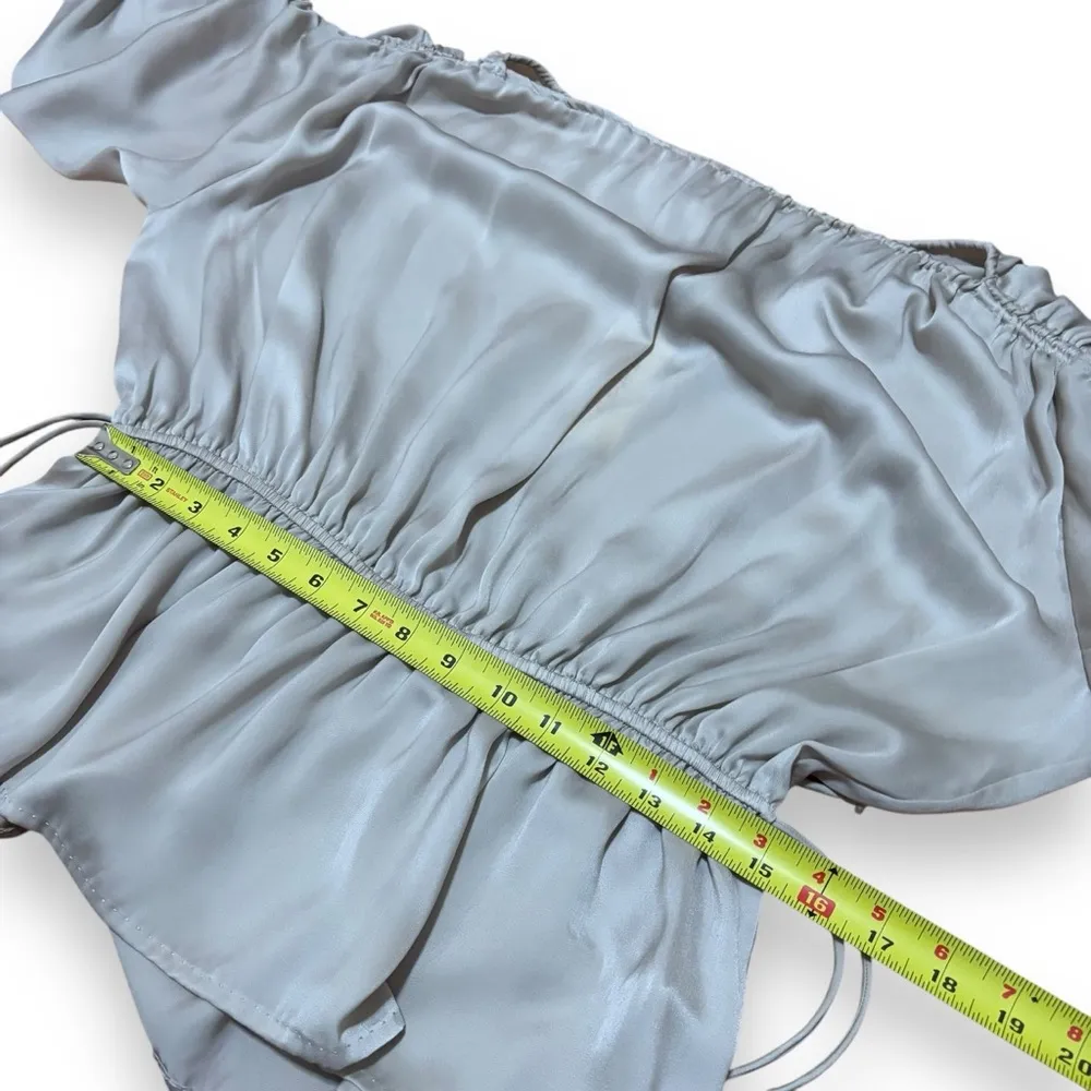 NWT Max Studio Nude Taupe Cold Shoulder Loose Cinched Waist Blouse - Size Medium - Image 5