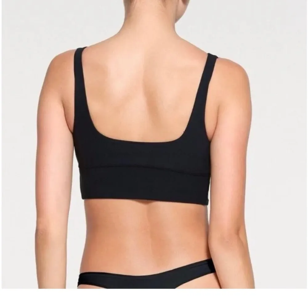 SKIMS  Fits Everybody Square Neck longline bralette in Onyx - Image 4