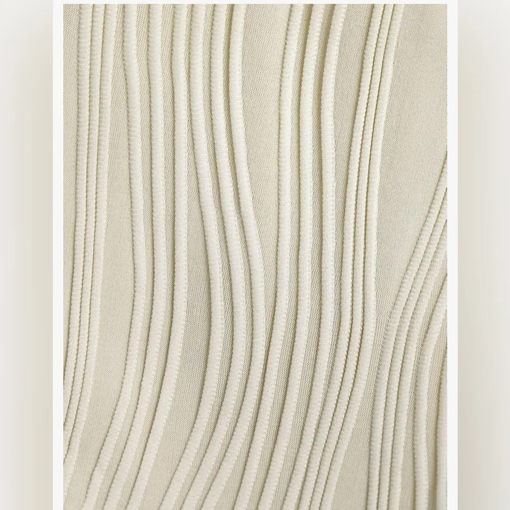 NEW Ivory Plunging 1 Pc Swimsuit Backless Cross Tie High Cut S - Image 8