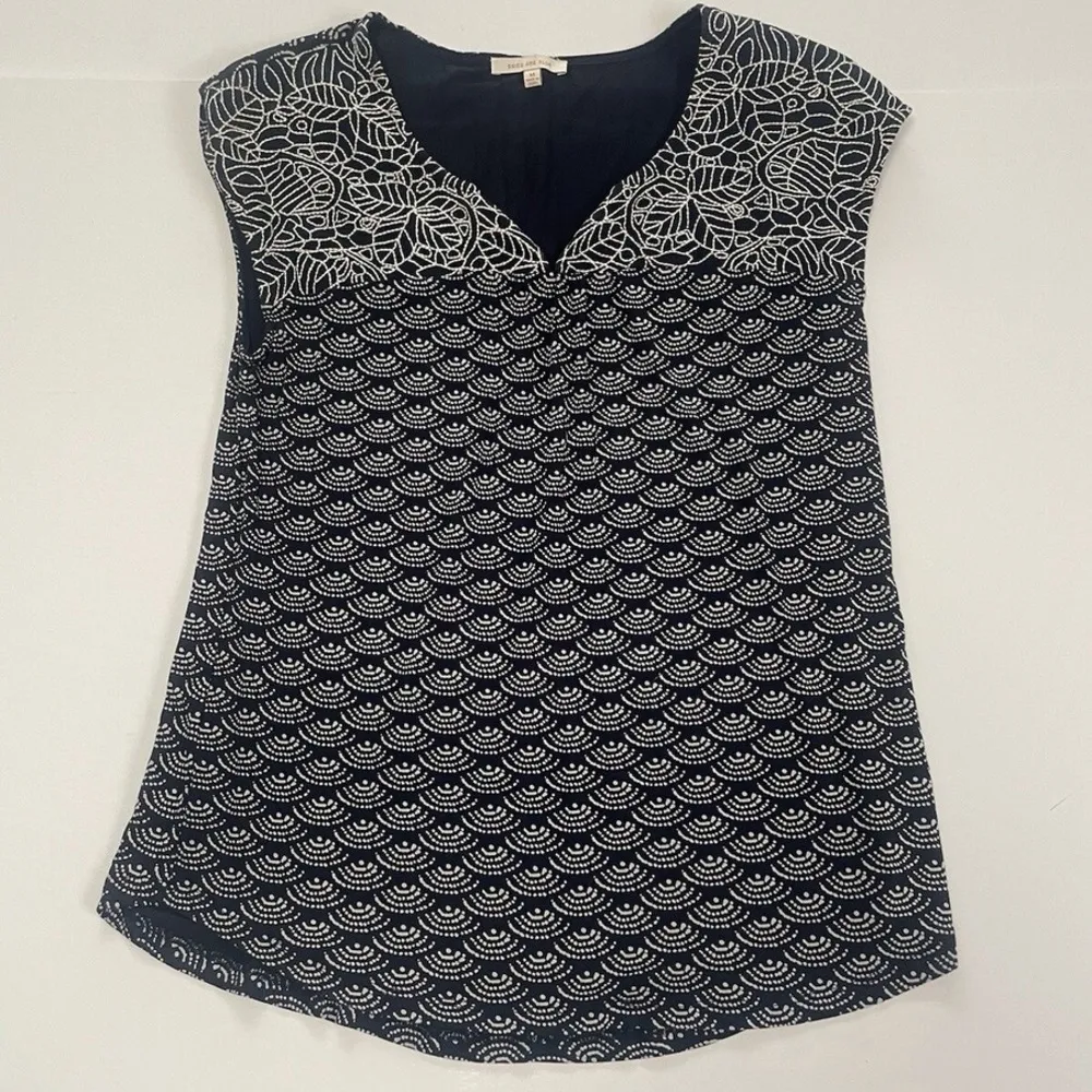 SKIES ARE BLUE Delila Embroidered Neckline Knit Top size large - Image 7