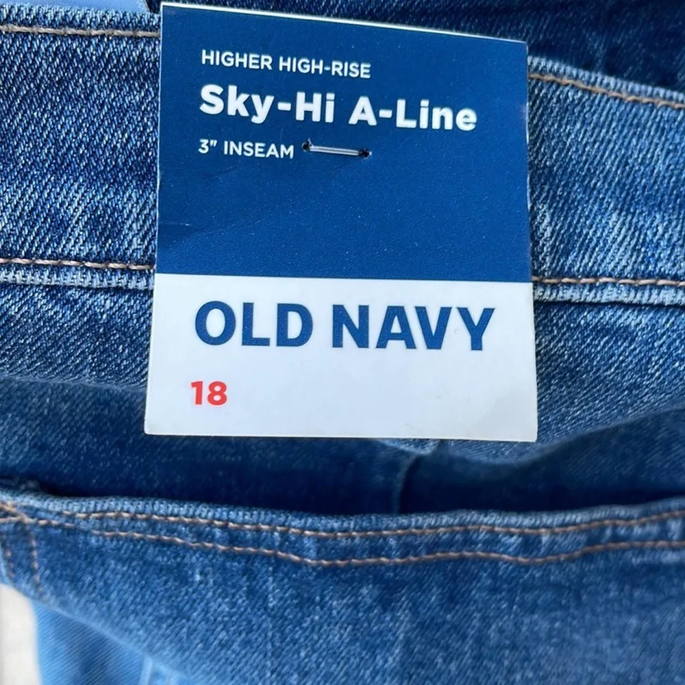Old Navy denim jean shorts Sky-Hi A-line, High Rise Frayed Hem size 18 NEW - Image 3