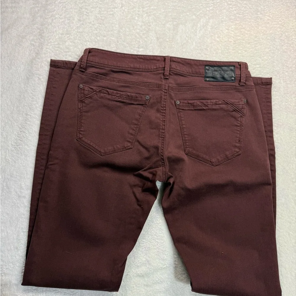 Buckle Brown Skinny Jeans with Tapered Fit - Image 4