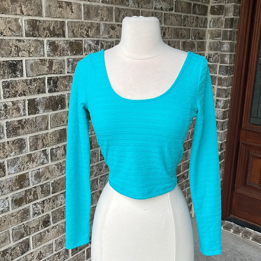 Macys Crop Top Long Sleeve Shirt New - Image 8