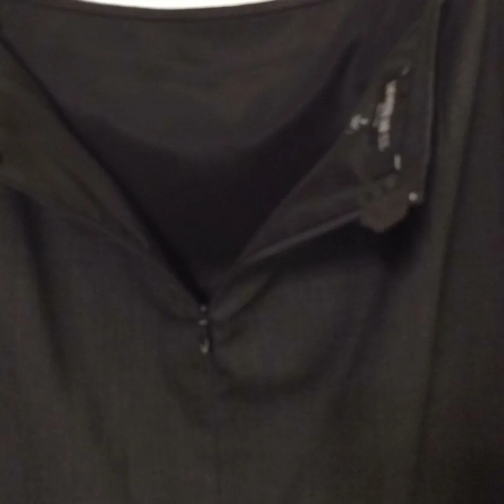 Lafayette 148 Dark Gray Virgin Wool Pencil Skirt Size 2P Academia Minimalist - Image 4