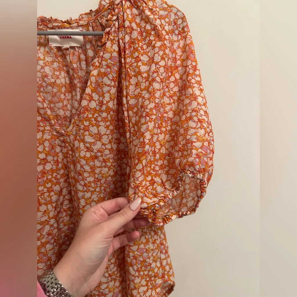 Xirena Joules Short Sleeve Floral Blouse in Marigold Orange size XS Pink - Image 6