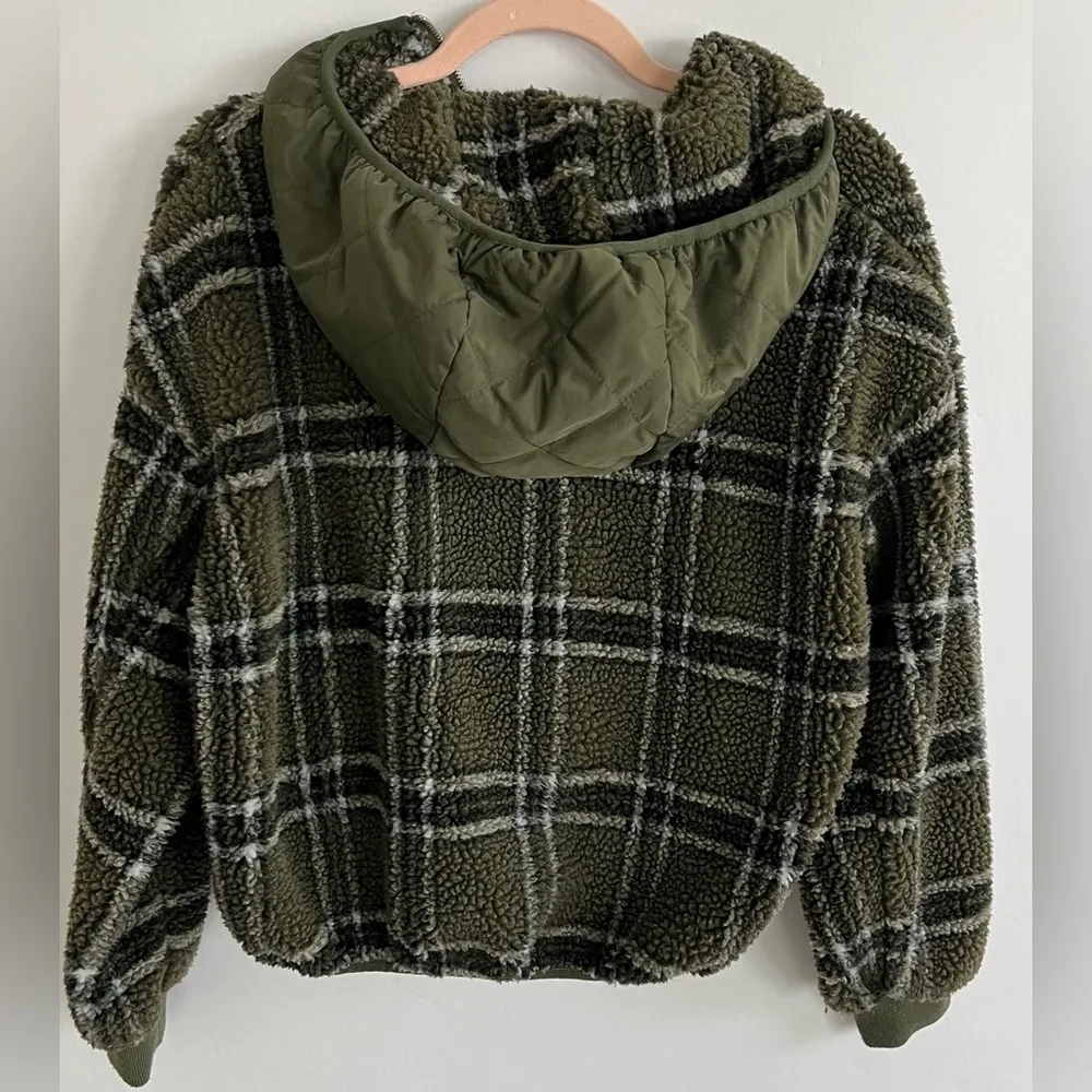 ZARA Cozy Fuzzy Warm Hoodie Size XS - Image 5