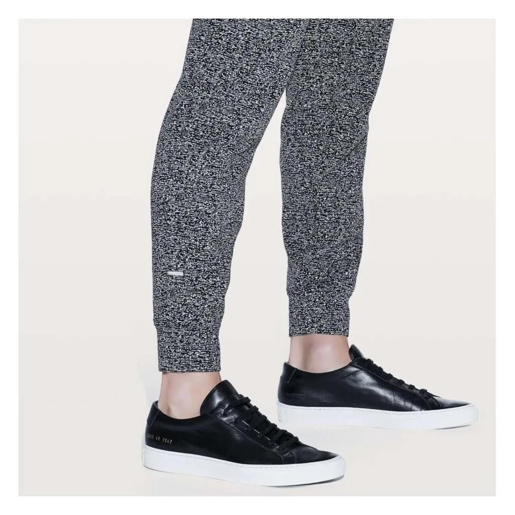 Lululemon Ready To Rulu Pant 29" in Reconnect Jacquard Luon White Black Size 4 - Image 3