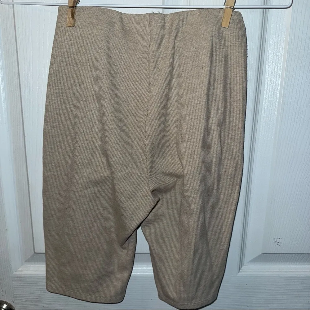 Audrey  Beige Textured Shorts - Image 3