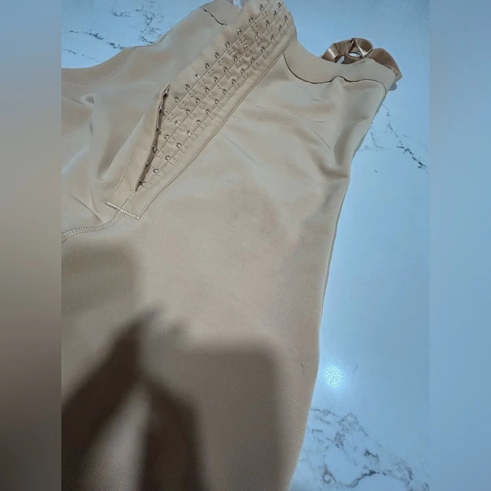 NEW Bodysuit Tummy Control Shapewear Seamless XL Tan - Image 5