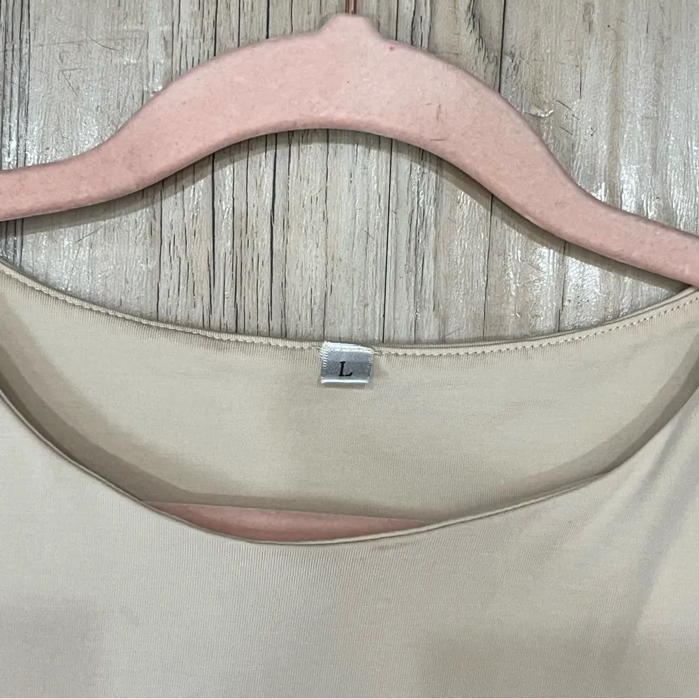 Boutique tan shoulder pad bodysuit size Large - Image 6