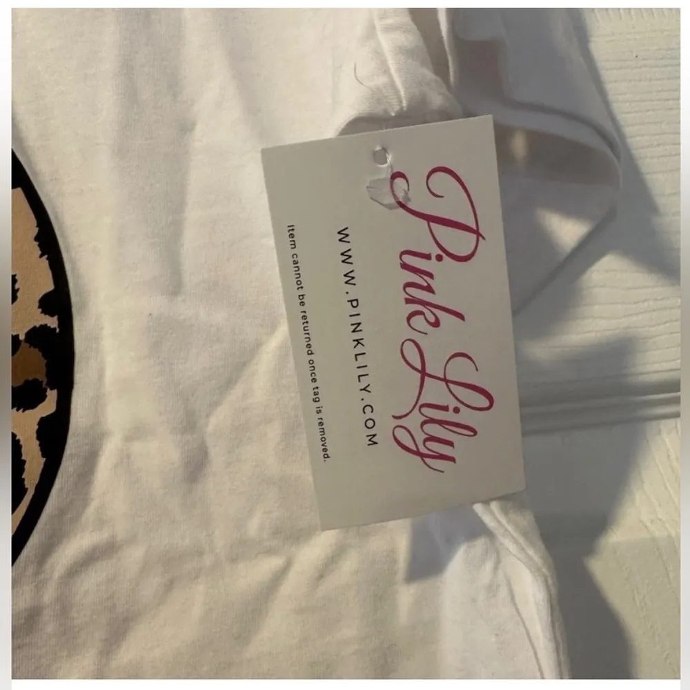 Boutique Leopard Pumpkin Unisex T-shirt Size Large - Image 2