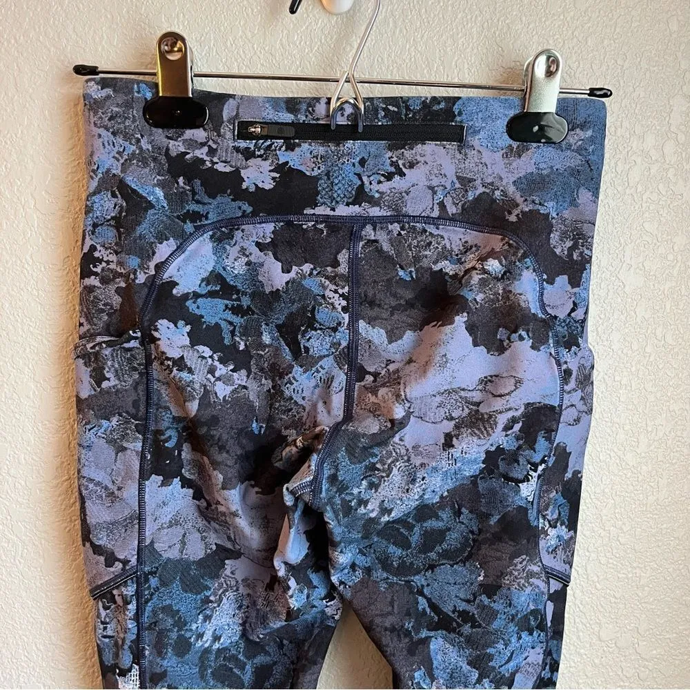 Lululemon Speed Up Tight *Full-On Luxtreme 28"
Screen Camo Multi - Image 9