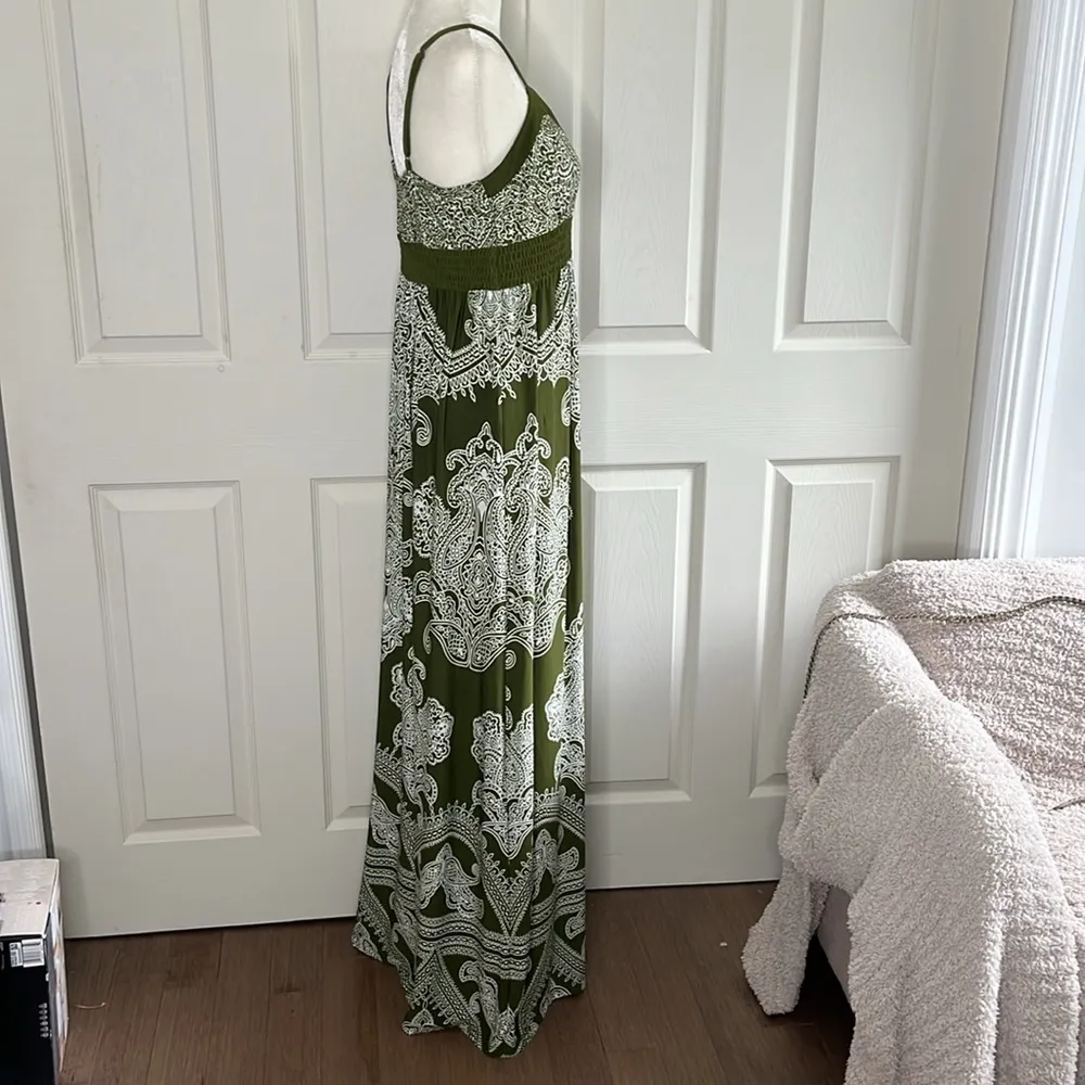 Maxi Smocked Back paisley green white Dress Apt. 9 Size M - Image 7
