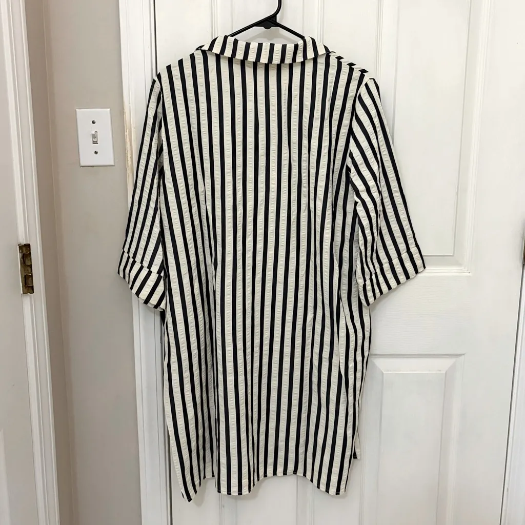 SHEIN Short Sleeve Luxe T-Shirt Dress in Black and Cream - Image 11