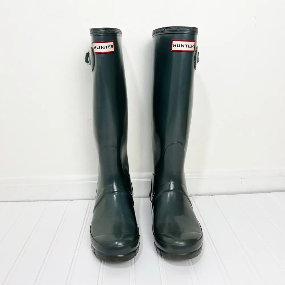 Hunter  Tall Wellies Gloss Rain boots Size 7 Dark Gray w/ 2 pair of inserts - Image 4