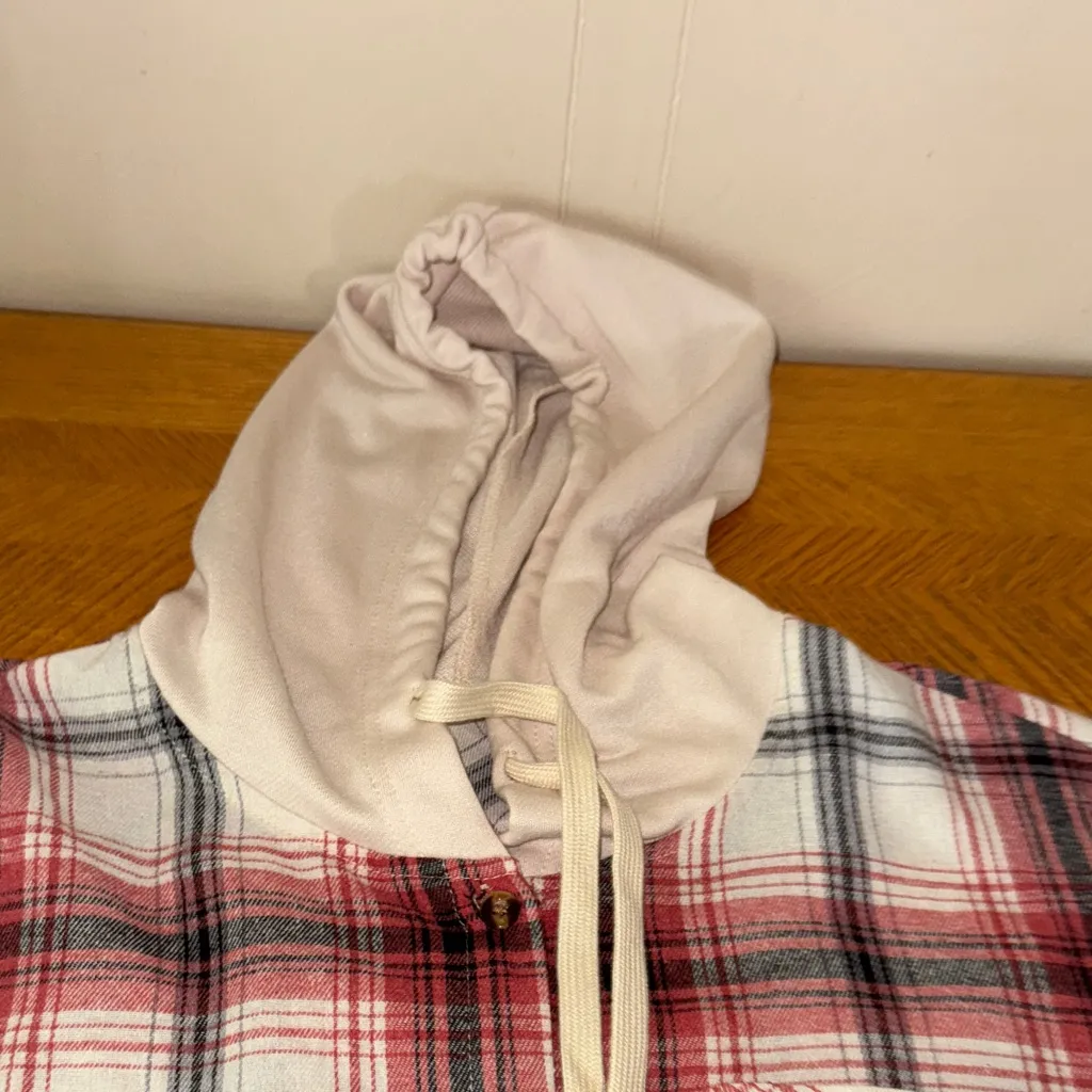 Red and White Plaid Hoodie Shirt - Image 9