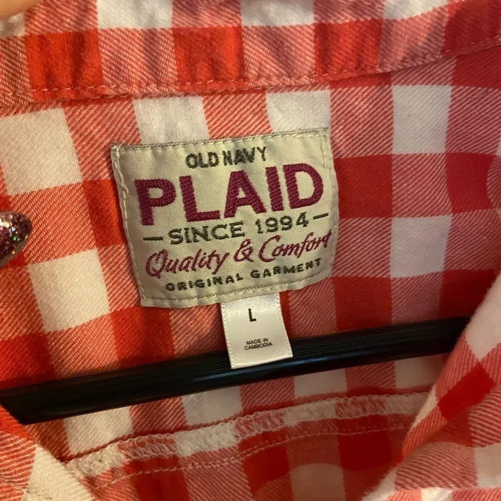 Old Navy Red and white checkered button down blouse women's size large - Image 3