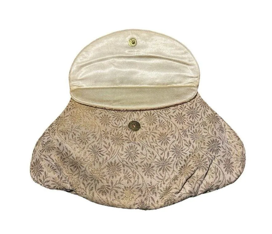 Vintage Bonwitt Teller Gold Clutch purse with magneticclasp - Image 4