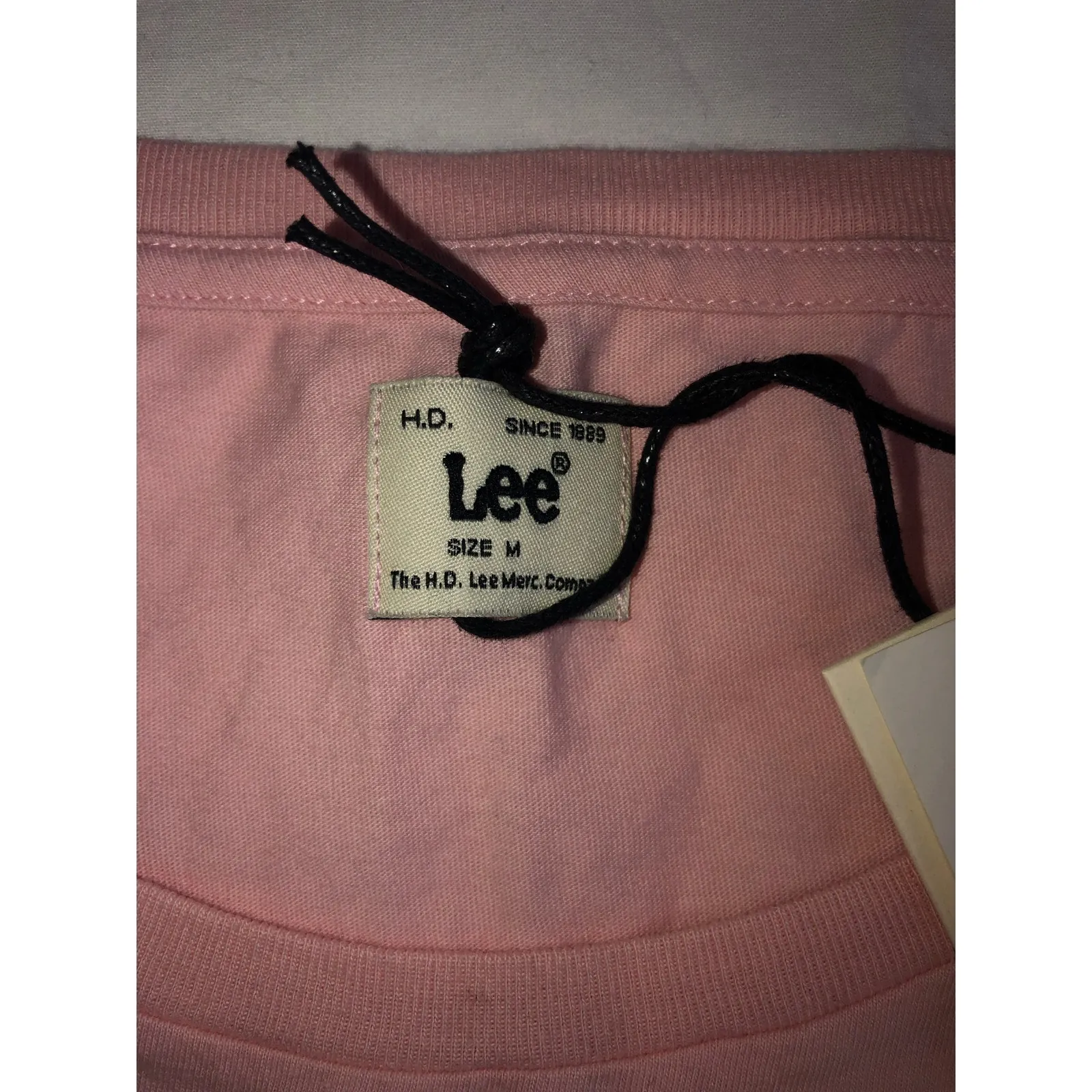 Lee Ladies Fitted T-Shirt Size M Graphic Pink Tee Short Sleeve Round Neck NEW - Image 2