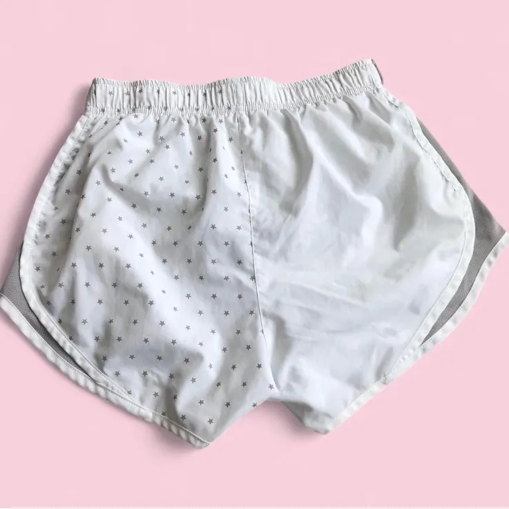 Nike Women's Star Patterned White Athletic Shorts Size S - Image 2