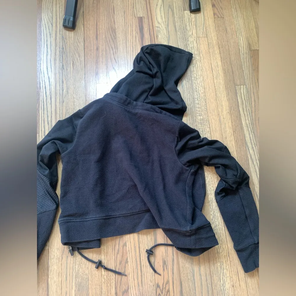 Gymshark cropped zip up hoodie sweatshirt - Image 7