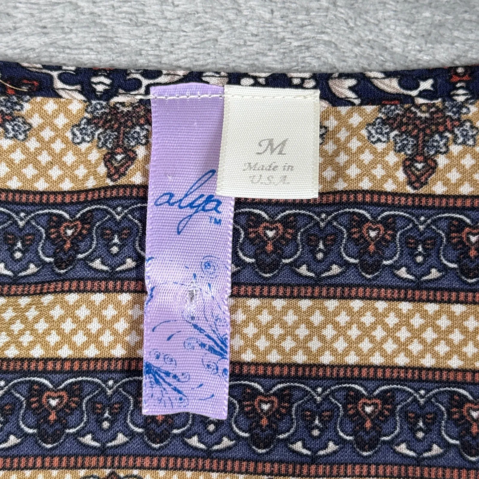 Alya Shirt Womens Medium Floral Print 3/4‎ Sleeve V Neck Peasant Blouse Medium - Image 6