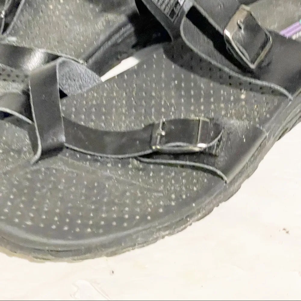 Skechers Womens Size 9 Black Reggae Buckle Strap Rubber Sole Sandal - Image 4