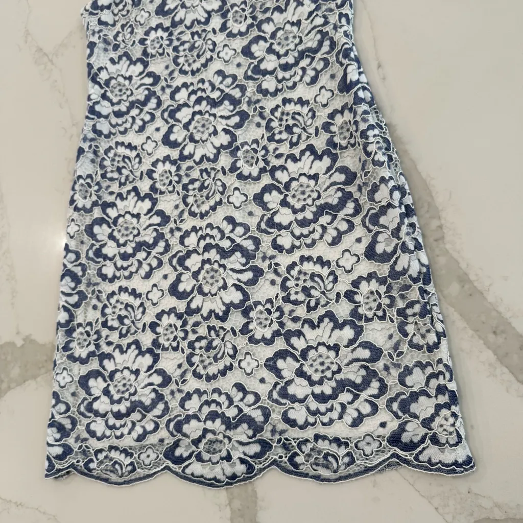 Lauren Ralph Lauren Floral Lace Sheath Dress Women’s 10 Blue/White Scalloped Hem - Image 2