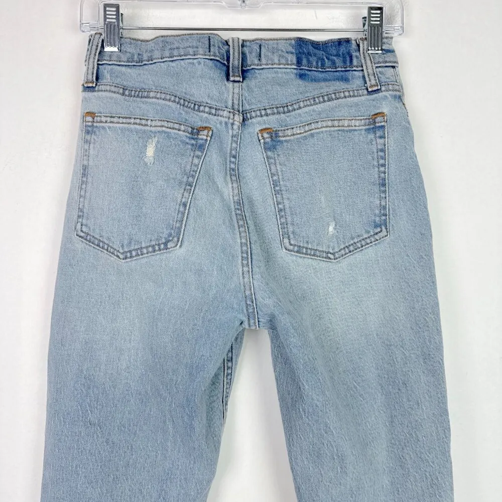 Abercrombie & Fitch Distressed High Rise Mom Jean Raw Hem Light Wash Size 26 2 - Image 9