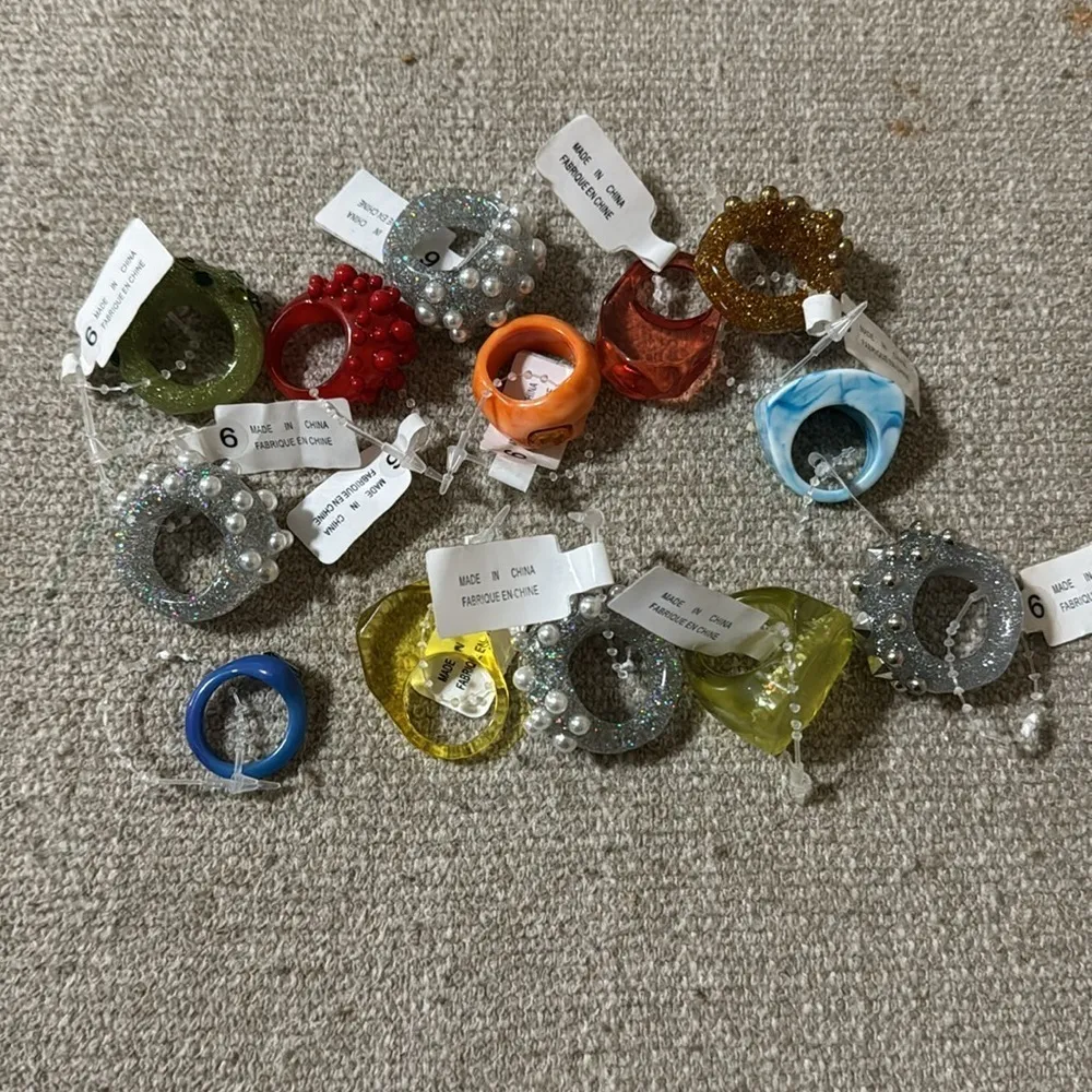 Urban Outfitters Size 6 Lot of 12 rings Various Colors Styles - Image 2
