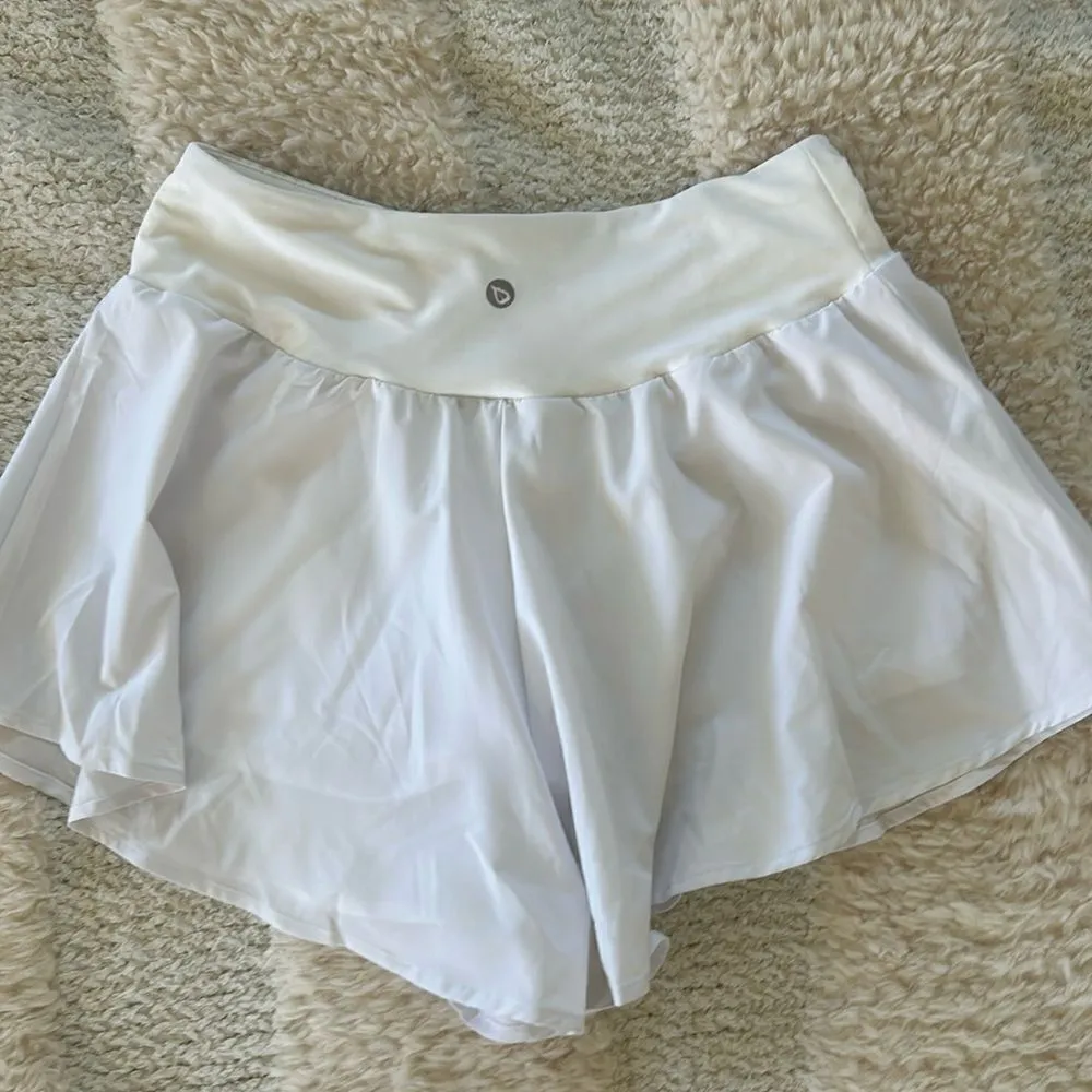 Baleaf Shorts/skort White, size Small, NWT - Image 2