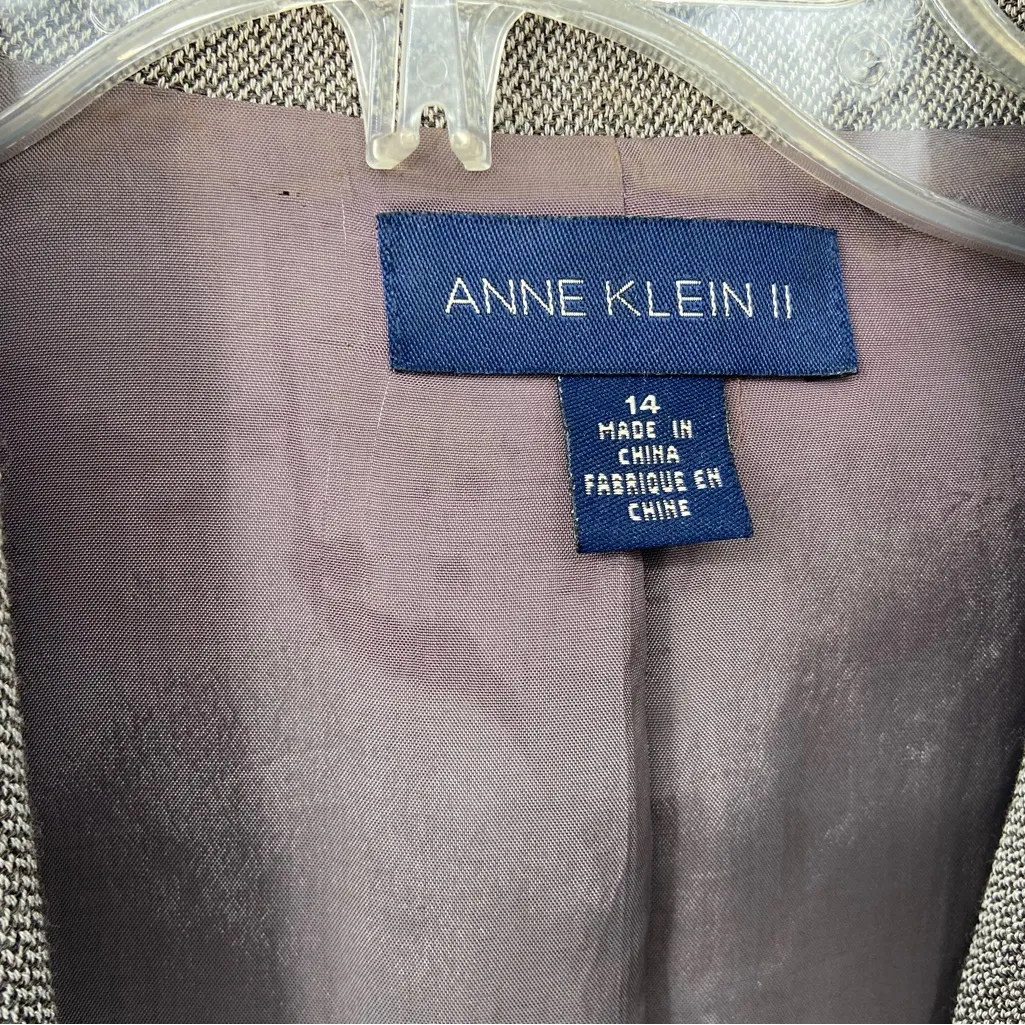 Anne Klein II Womans Suit Vintage Jacket SZ 14 Pants‎ SZ 12 Brown - Image 3