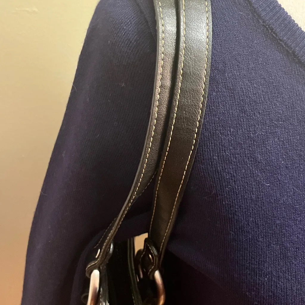 Chic Black Leather Shoulder Bag with Silver Accents - Image 6