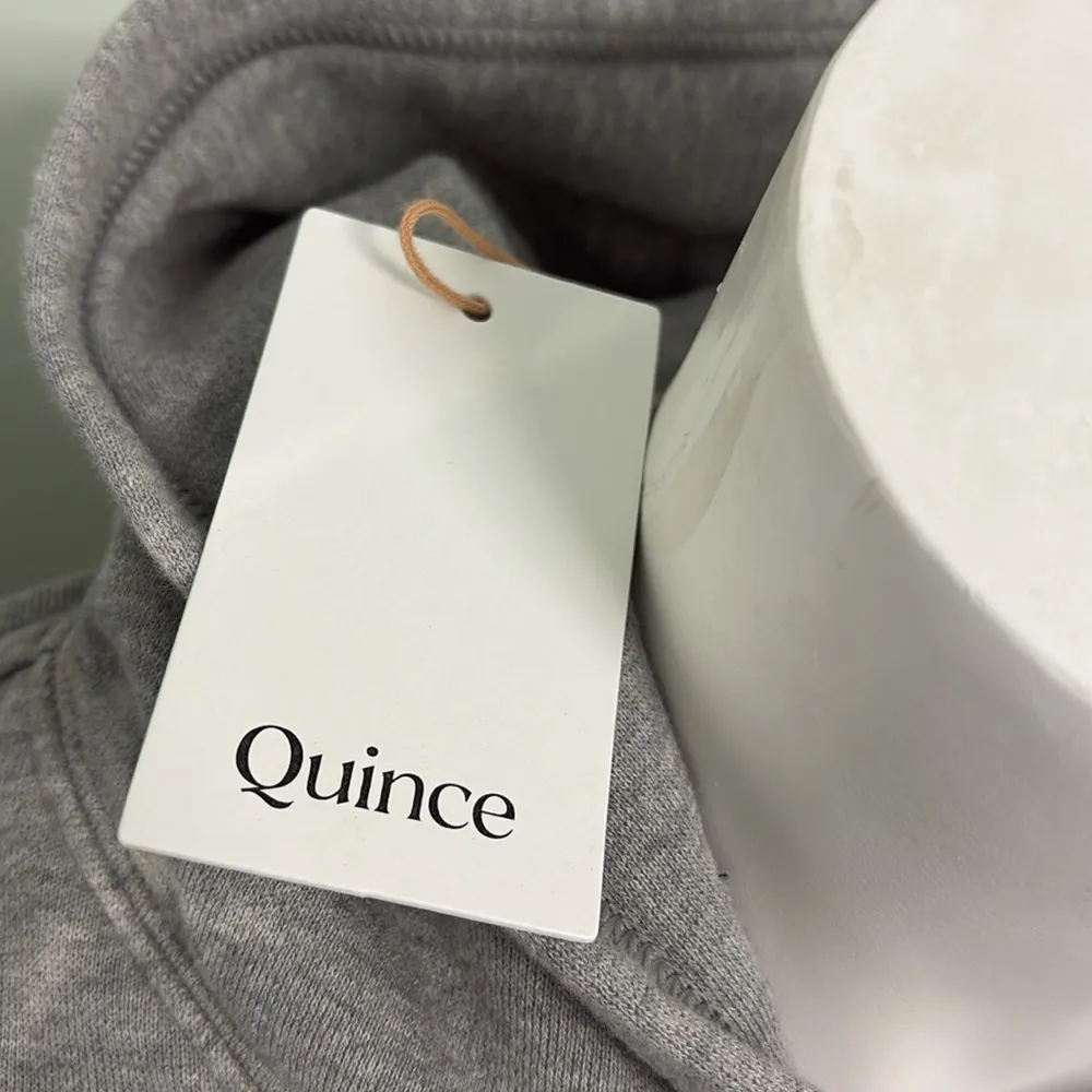 Quince Women’s Heavyweight Fleece Organic Cotton Boyfriend Hoodie Heather Gray - Image 5