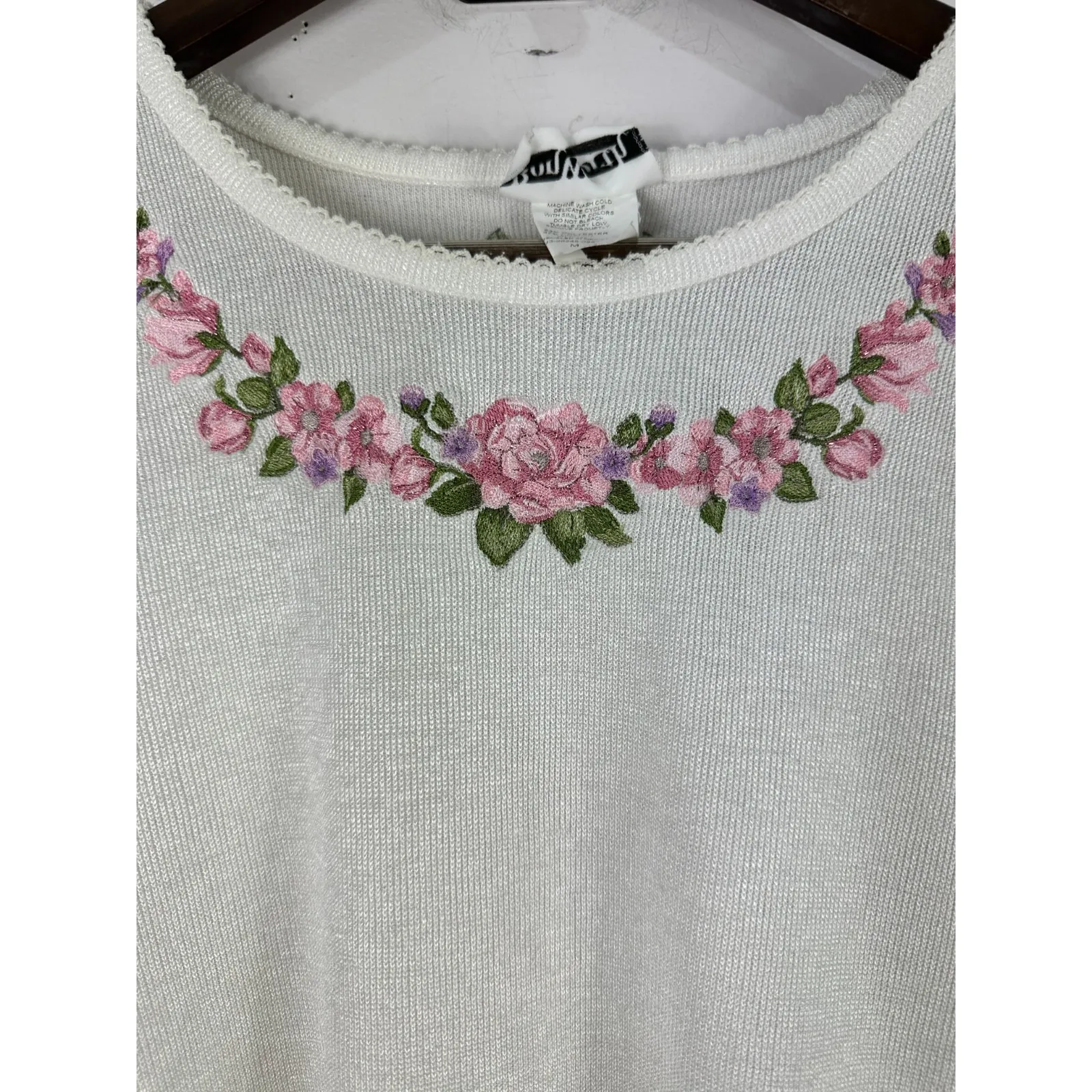 BonWorth‎ Knit Top M White Pink Floral Embroidered Cottage Preppy Modest Grandma - Image 5
