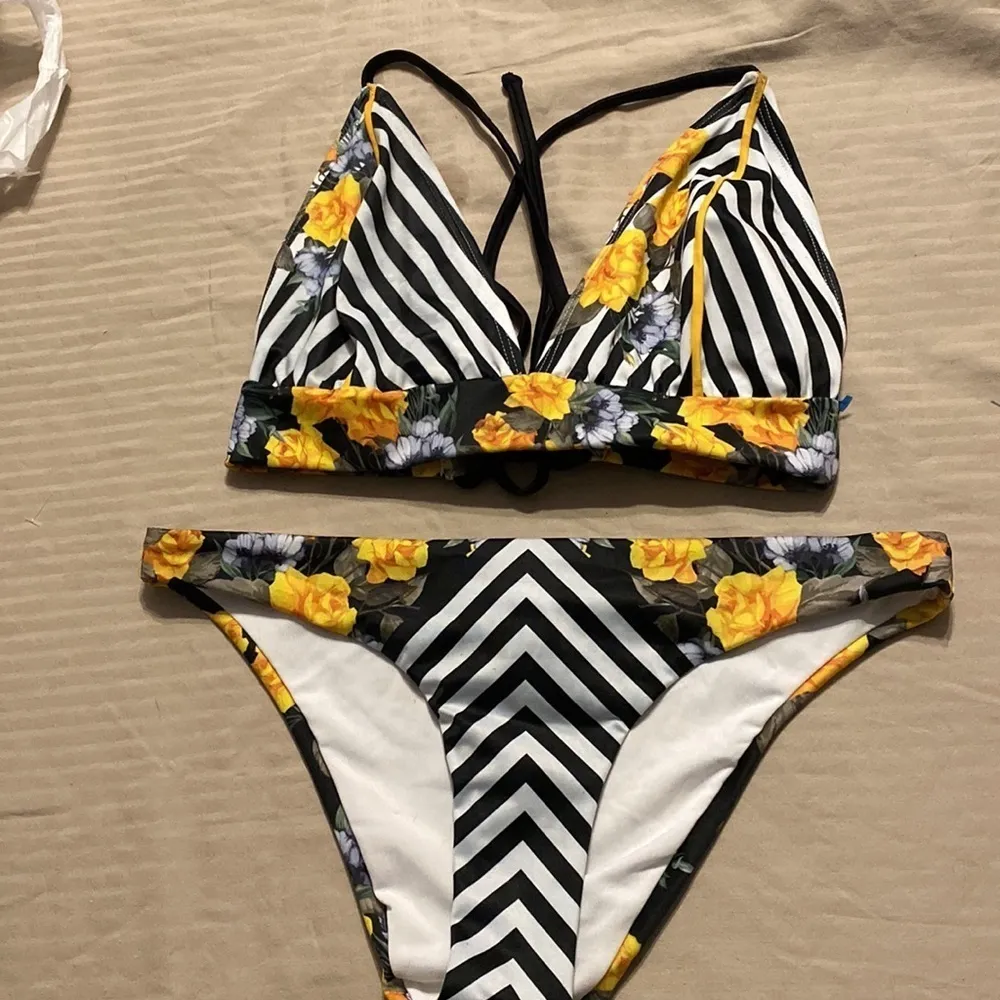 Yandy  Golden Rose Chevron Bikini set🏖​​​ - Image 6