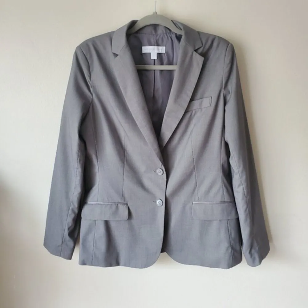 ✨ new york & company grey blazer✨ Gray Size 12 - Image 2