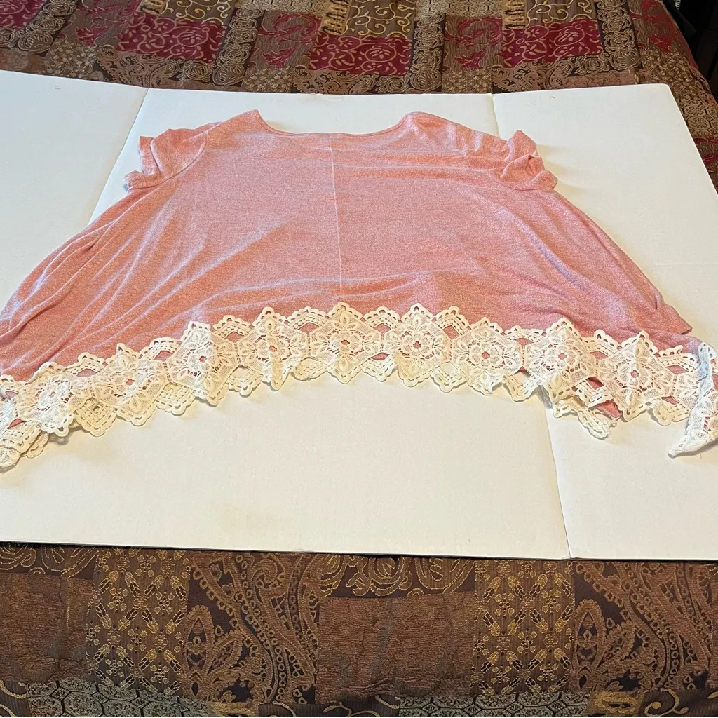 Jodifl Womens Size Small Oversized Pink Lace Trim Short Sleeve‎ Flowy Top Blouse - Image 7