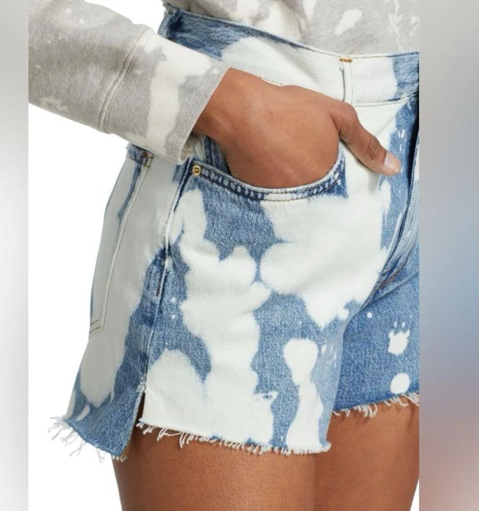 Frame Le Ultra Raw-Edge Bleached Denim Shorts - Image 4