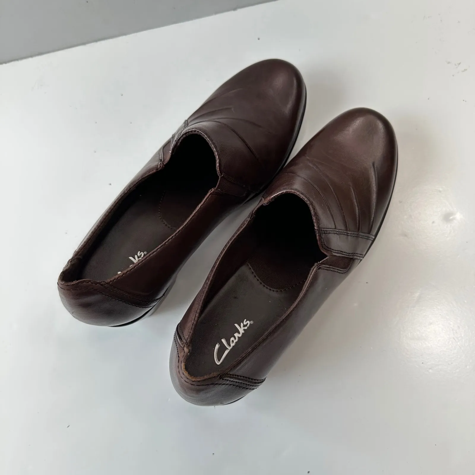 Clarks‎ Brown Leather Slip On Heeled Loafers Comfort Dress Shoes Women's 9.5M - Image 5