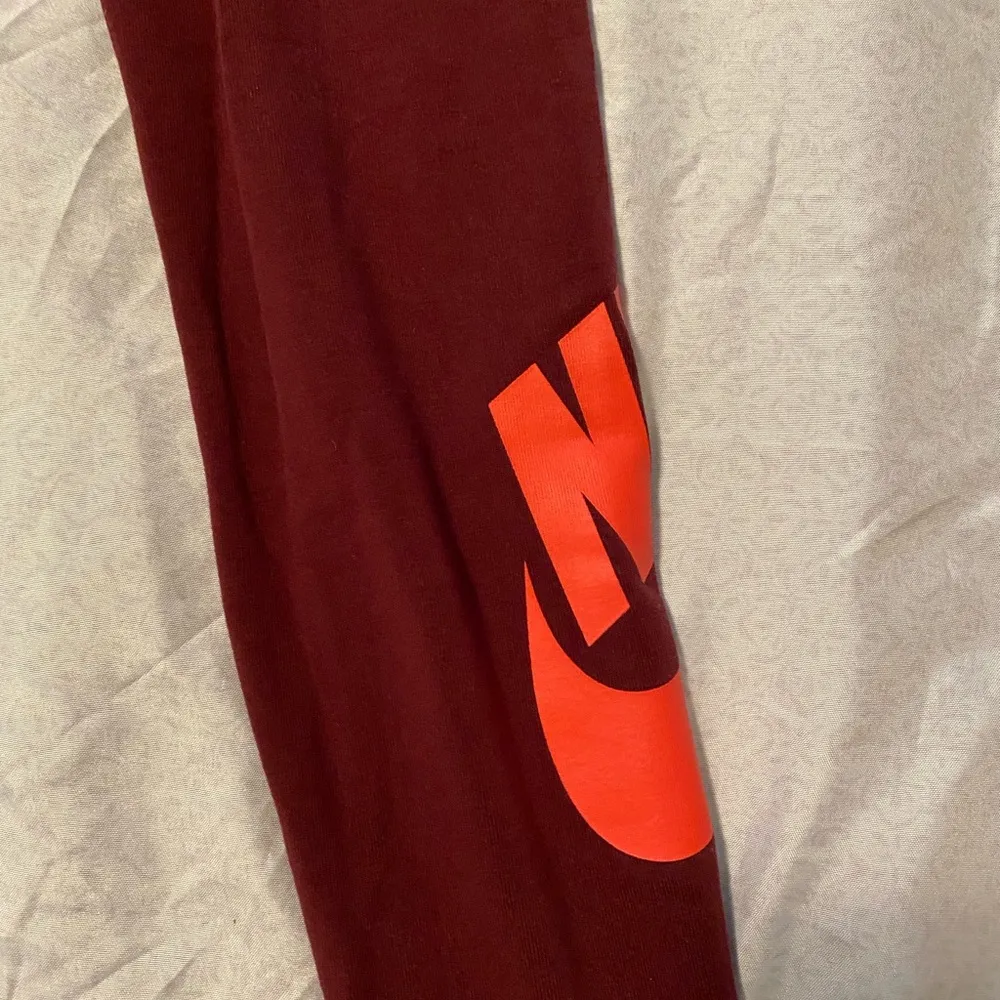 Futura maroon leggings - Image 8