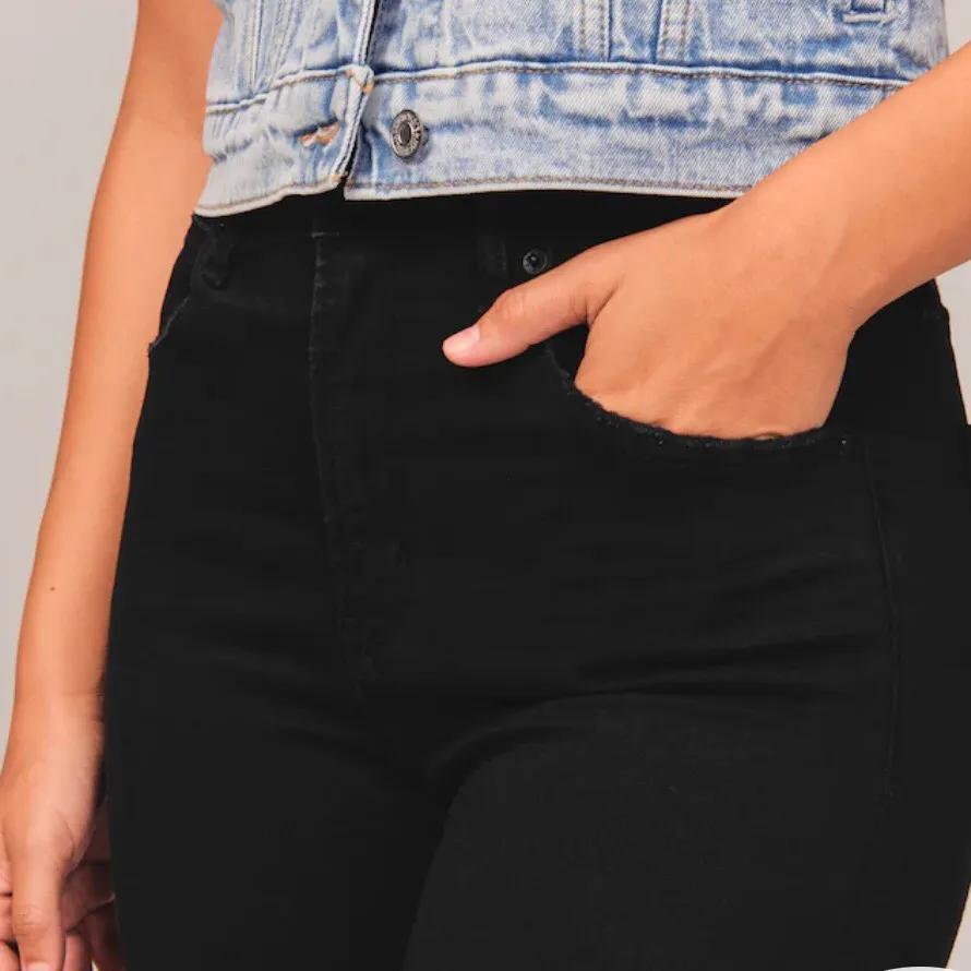 Gap Black Mid Rise Skinny Jeans NWT - Image 3