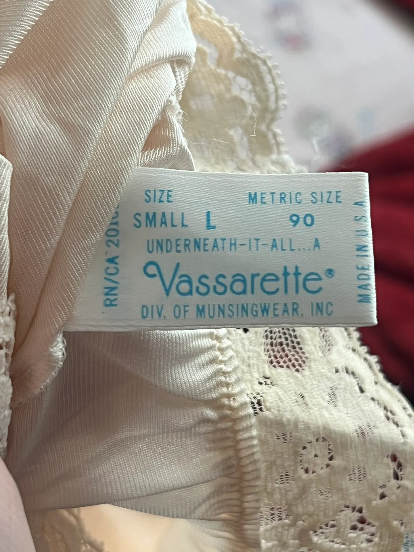 vintage cream lace slit skirt slip - Image 4