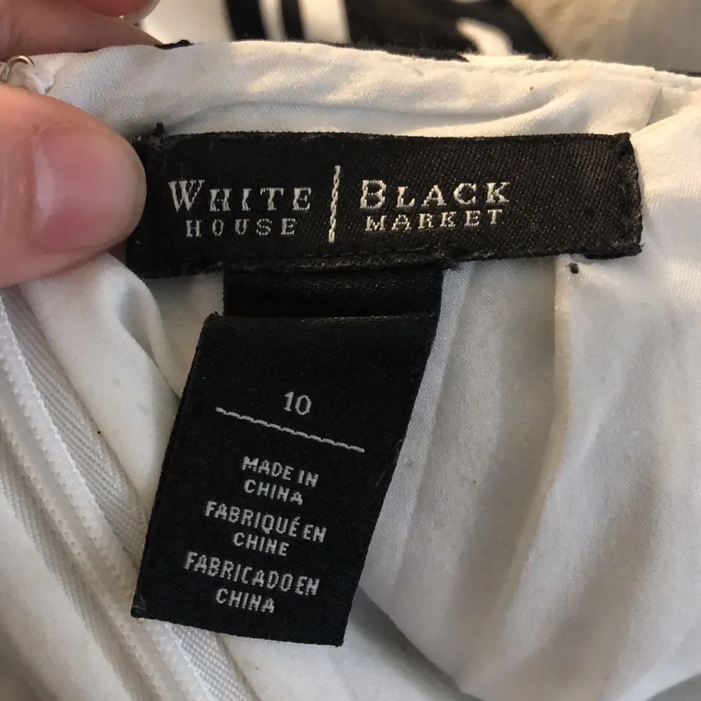 LAST CHANCE 💄 WHBM Black and White Pencil Skirt, size 10 - Image 6