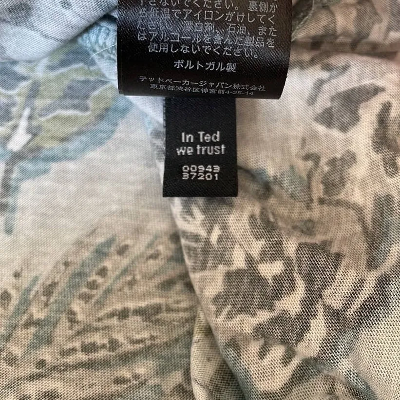 Ted Baker London One of Only a Few Floral T-Shirt  size 6 - Image 7