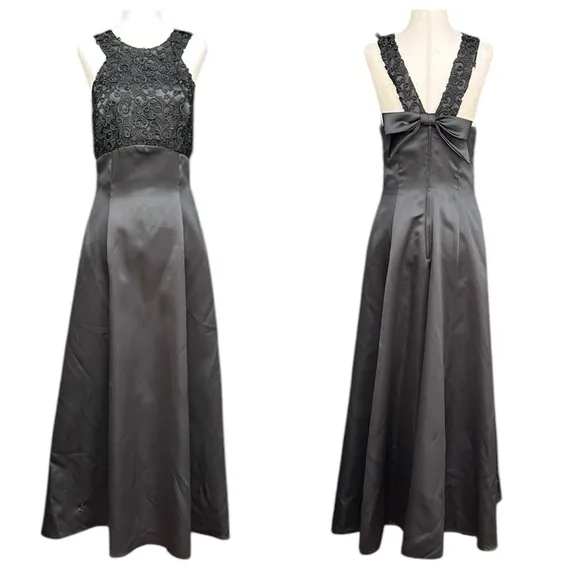 Unite Black Evening Gown With Lace Bodice and Bow in Back Size undefined - Image 2